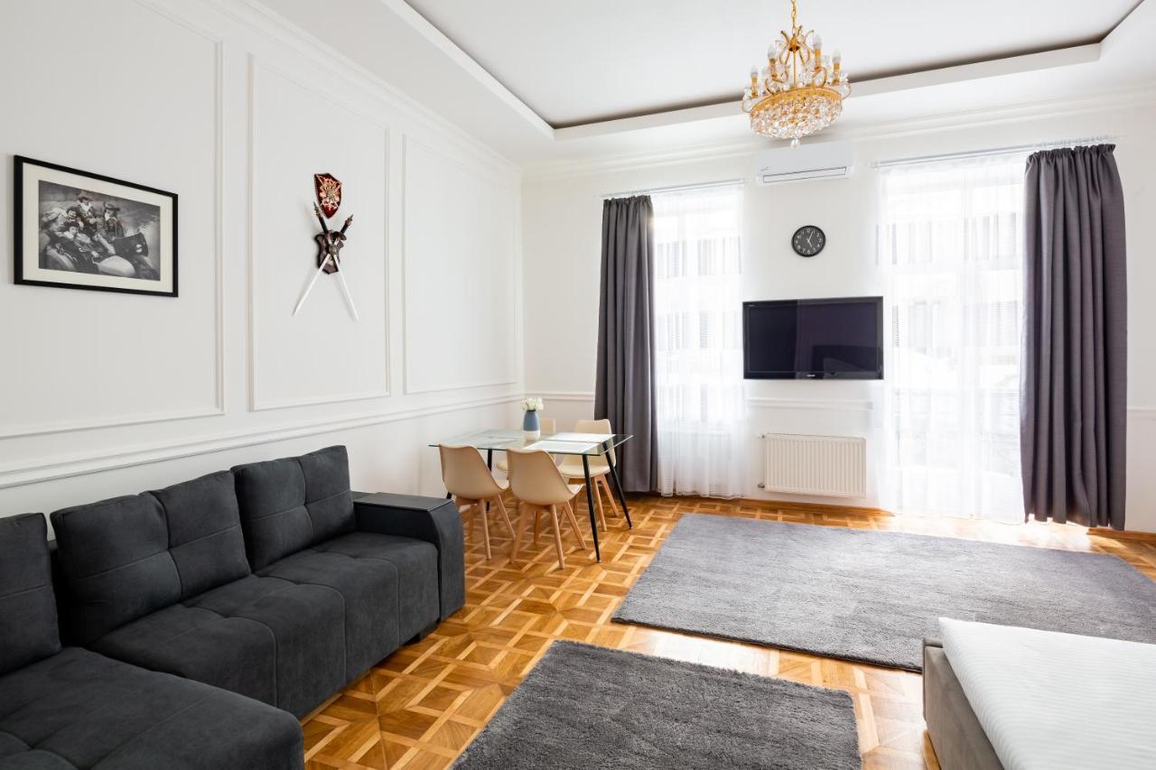 Alfa Apartments Grushevskoho 7 Lviv Exterior photo